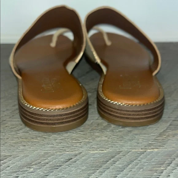 Franco Sarto Womens Pebbled/Metallic Gem Leather Slip On Slide Sandals - Size 8 - Picture 6 of 9